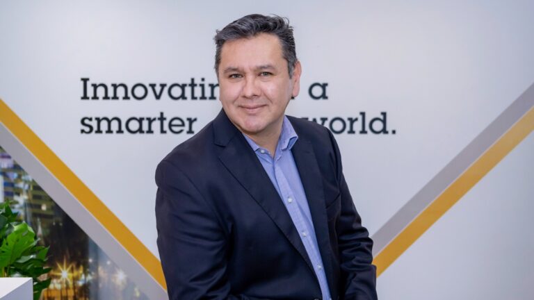 Alejandro Aguirre, gerente de ventas de Axis Communications, analiza las tendencias de seguridad para 2026