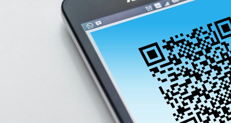 Phishing con códigos QR utilizados en correos electrónicos para robar credenciales corporativas