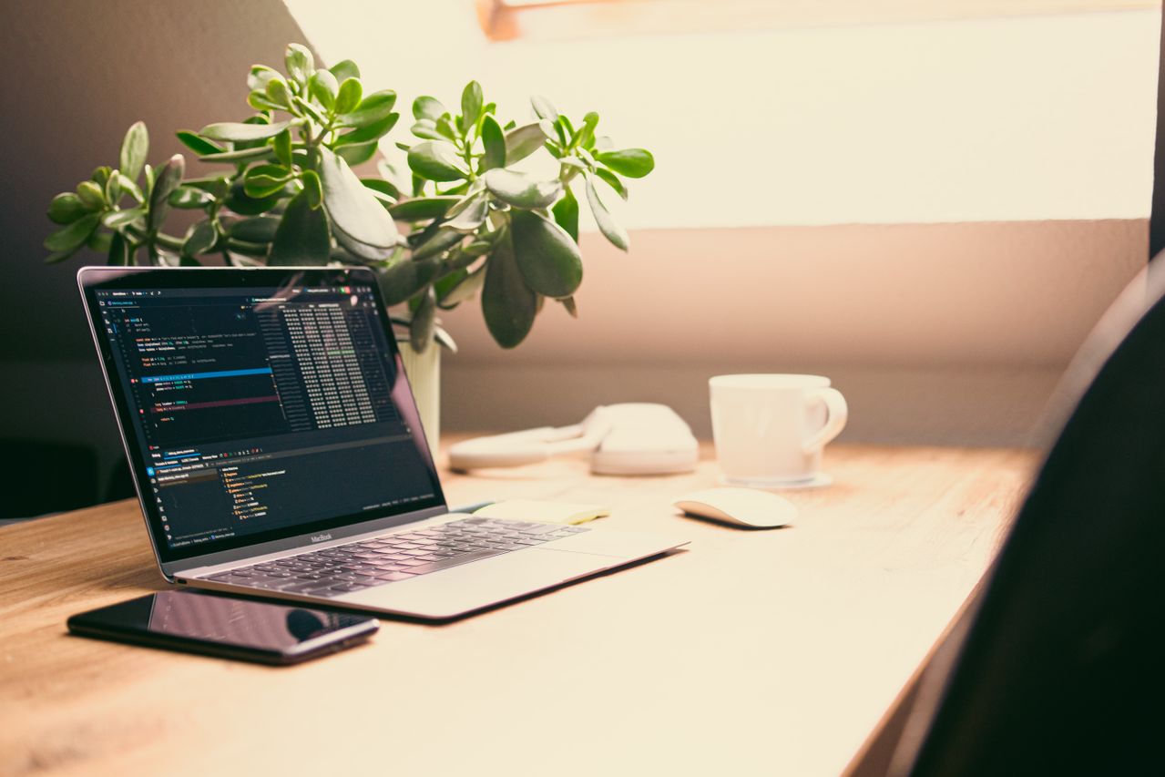 Computador portátil con sistemas digitales asociados a la gestión y trazabilidad del consentimiento